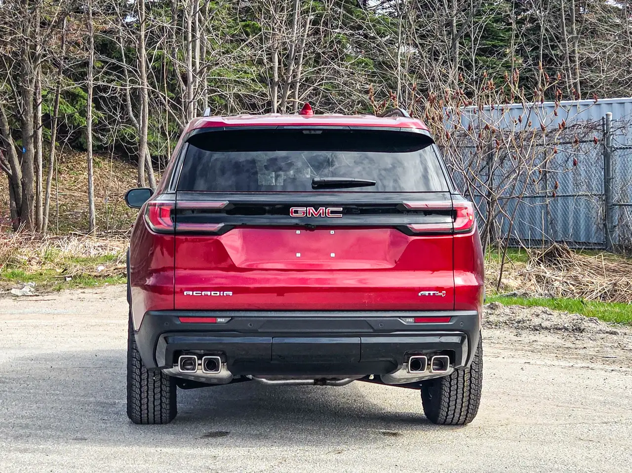 GMC Acadia снимка GMC Acadia