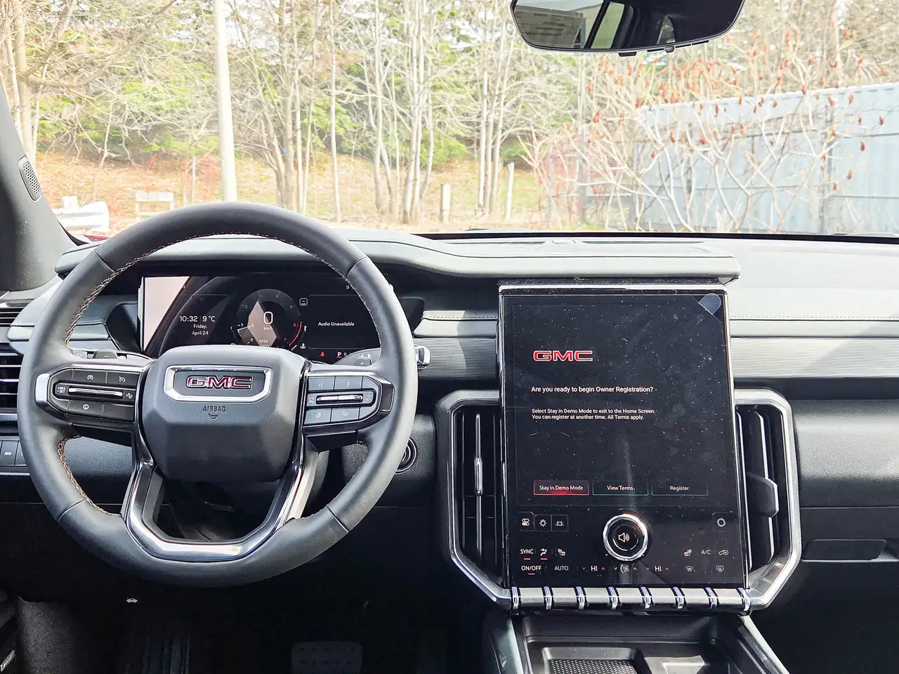 GMC Acadia снимка GMC Acadia