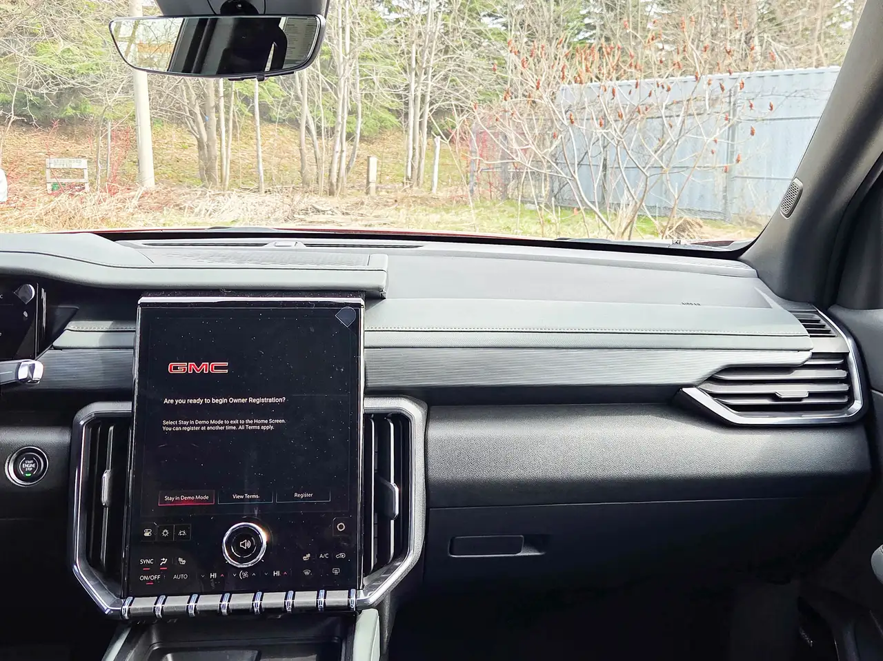 GMC Acadia снимка GMC Acadia