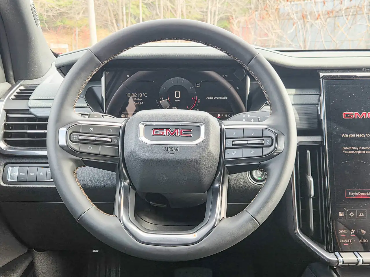 GMC Acadia снимка GMC Acadia