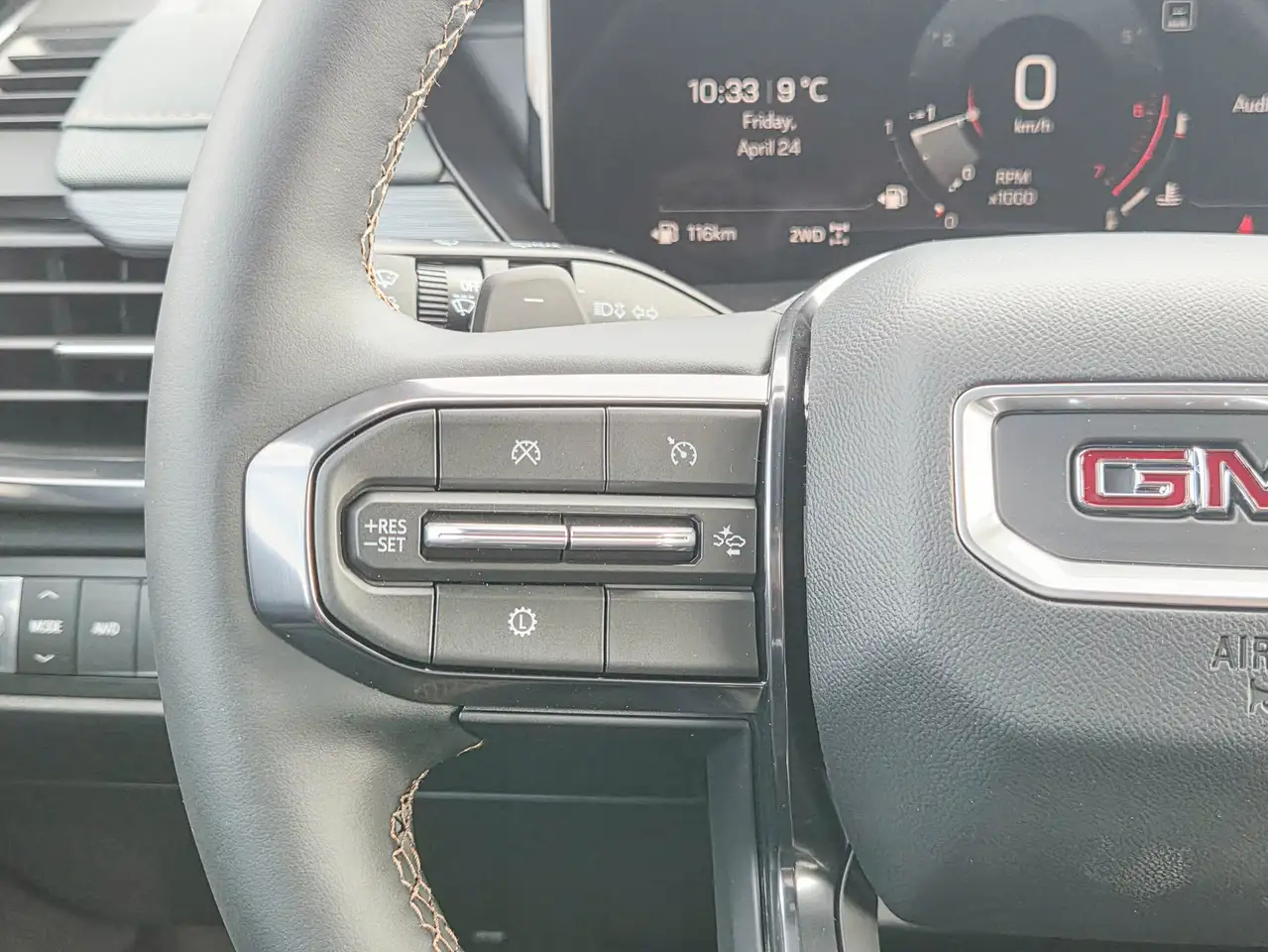 GMC Acadia снимка GMC Acadia