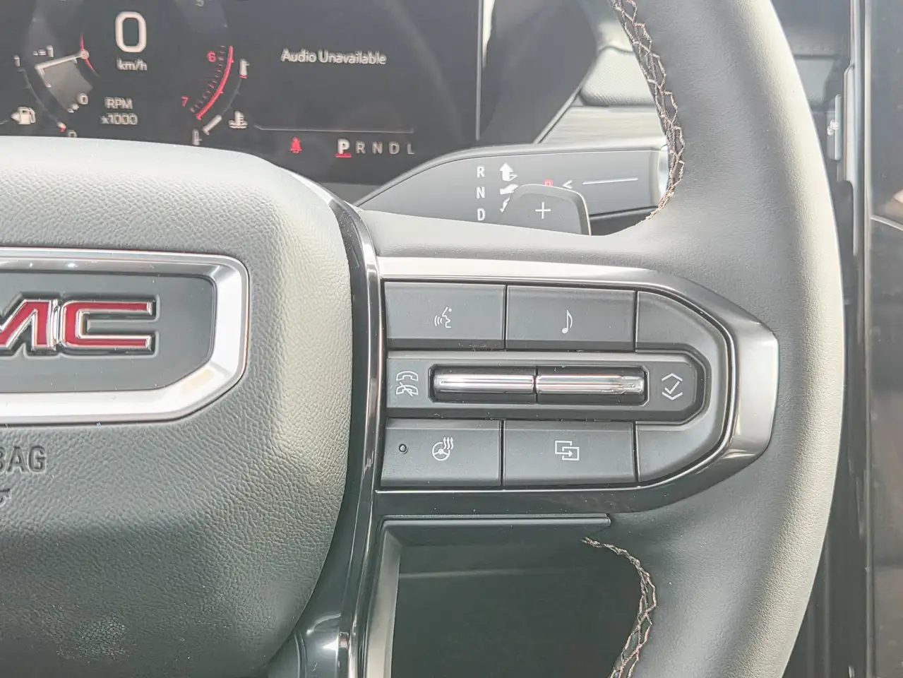 GMC Acadia снимка GMC Acadia