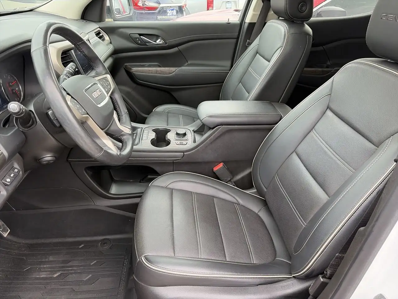 GMC Acadia photo GMC Acadia