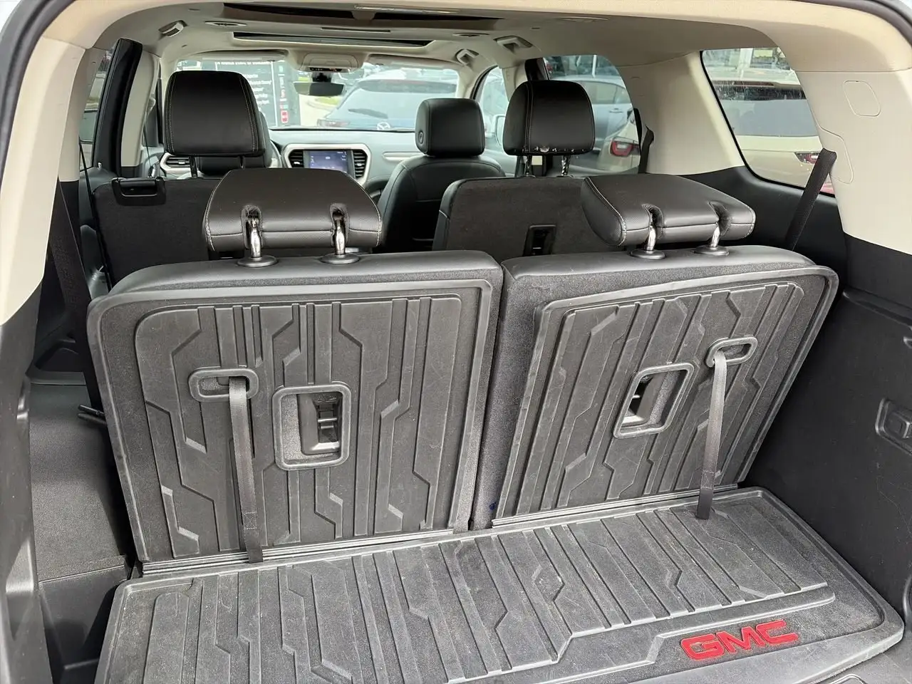 GMC Acadia photo GMC Acadia