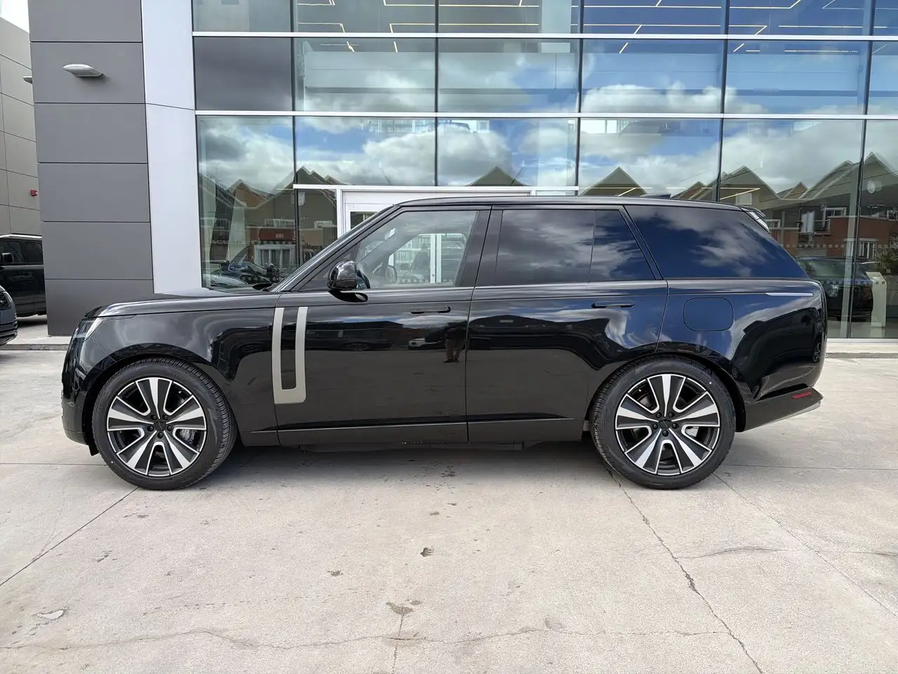Land Rover Range Rover photo Land Rover Range Rover