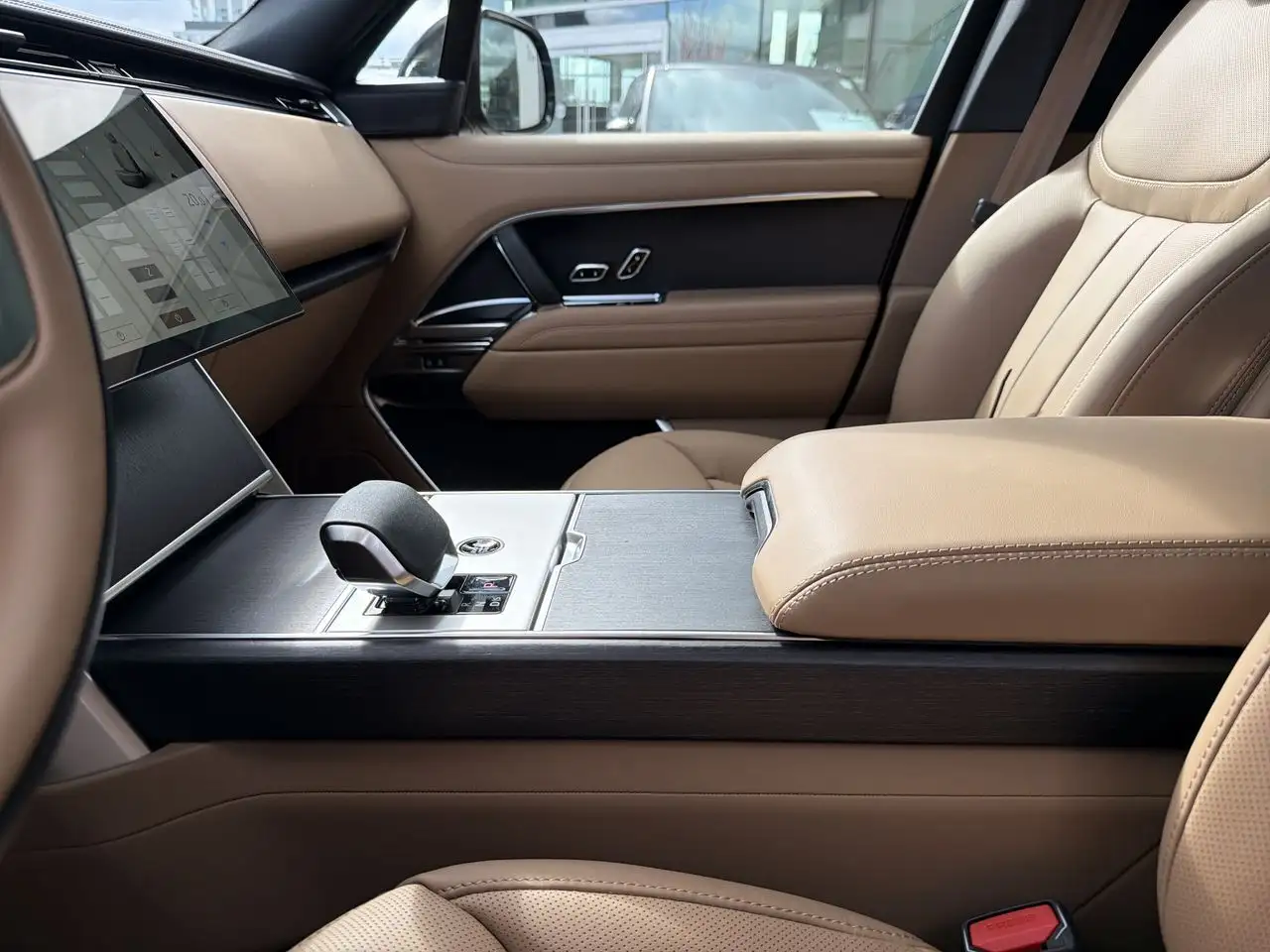 Land Rover Range Rover photo Land Rover Range Rover