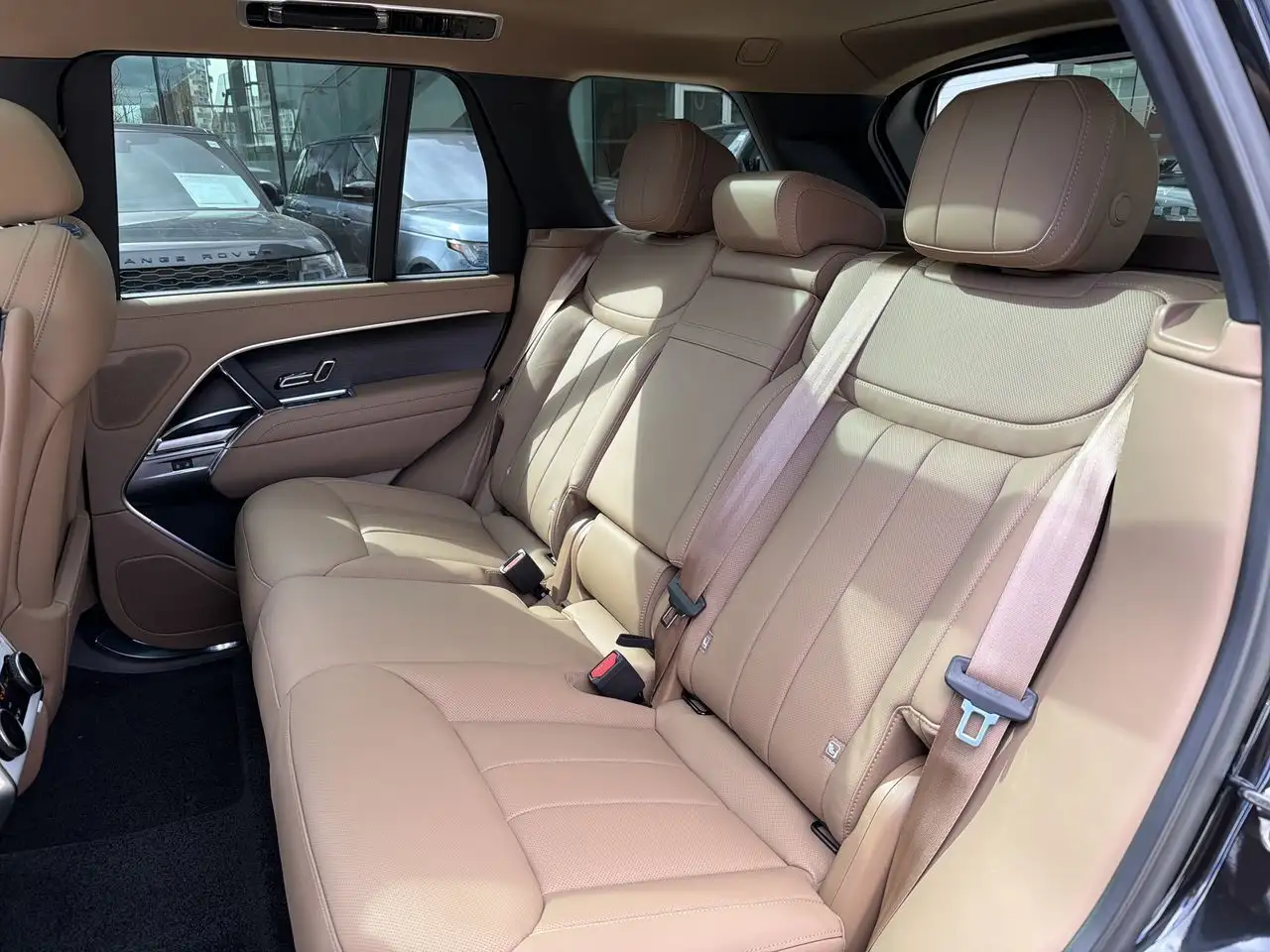 Land Rover Range Rover photo Land Rover Range Rover