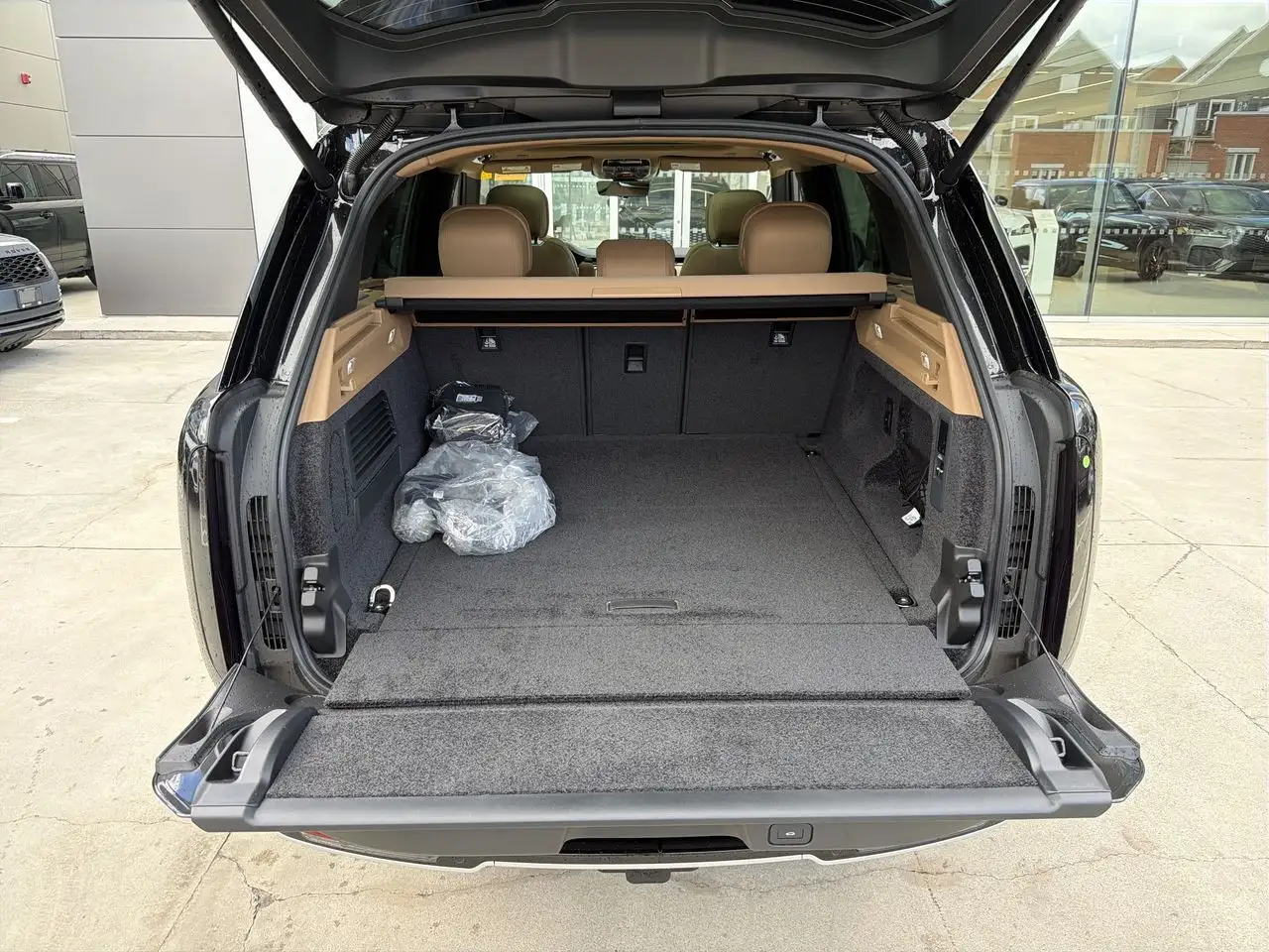 Land Rover Range Rover photo Land Rover Range Rover