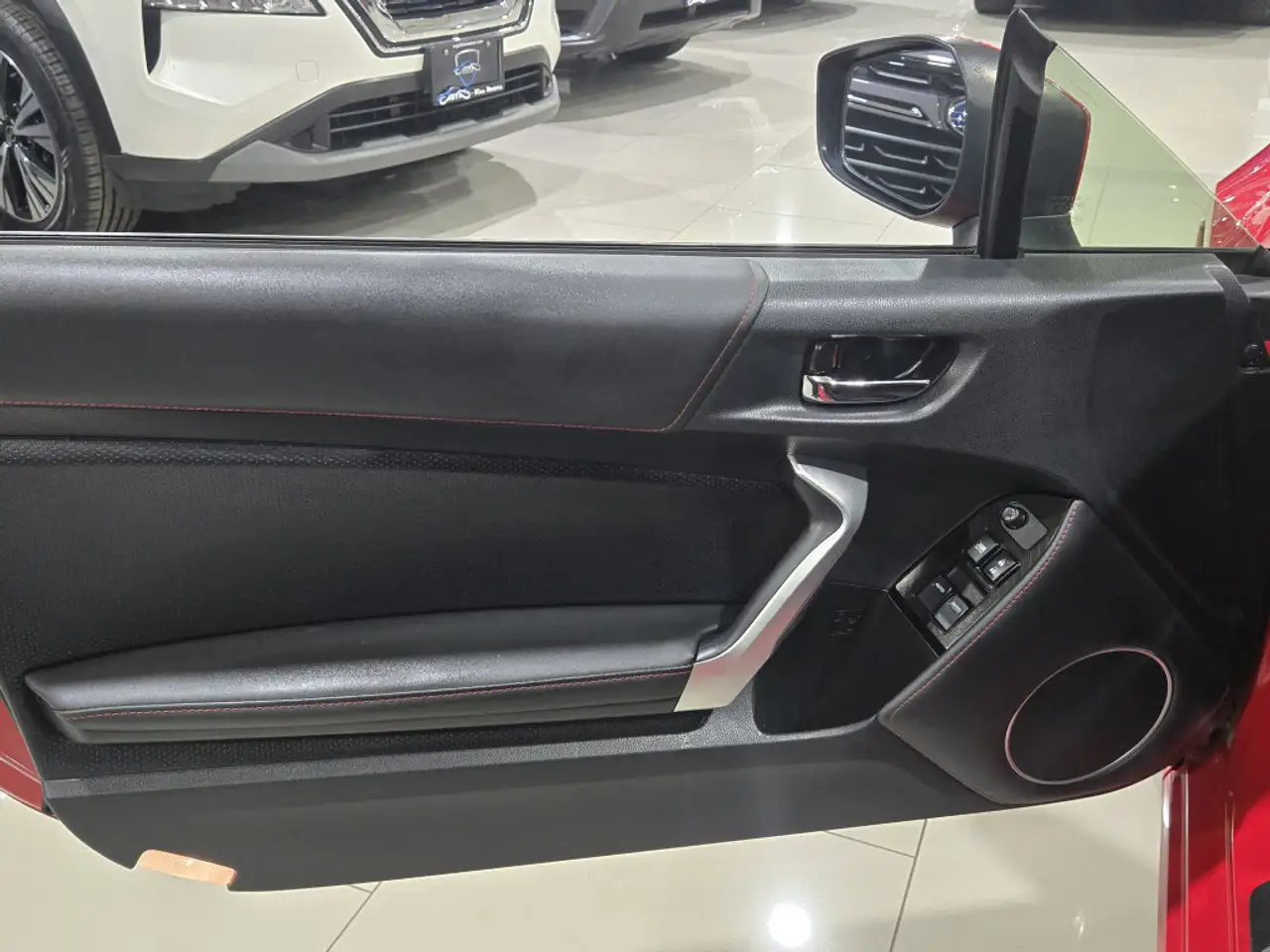 Subaru BRZ снимка Subaru BRZ