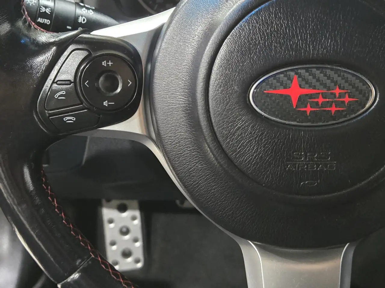 Subaru BRZ снимка Subaru BRZ