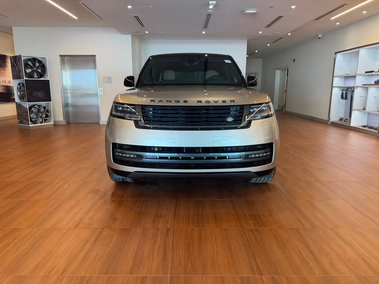Land Rover Range Rover снимка Land Rover Range Rover
