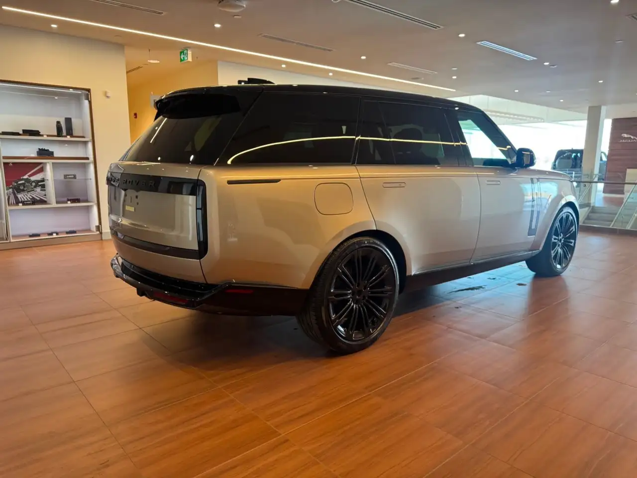 Land Rover Range Rover снимка Land Rover Range Rover