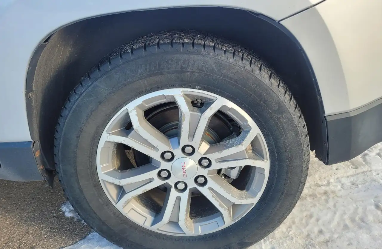 GMC Acadia снимка GMC Acadia