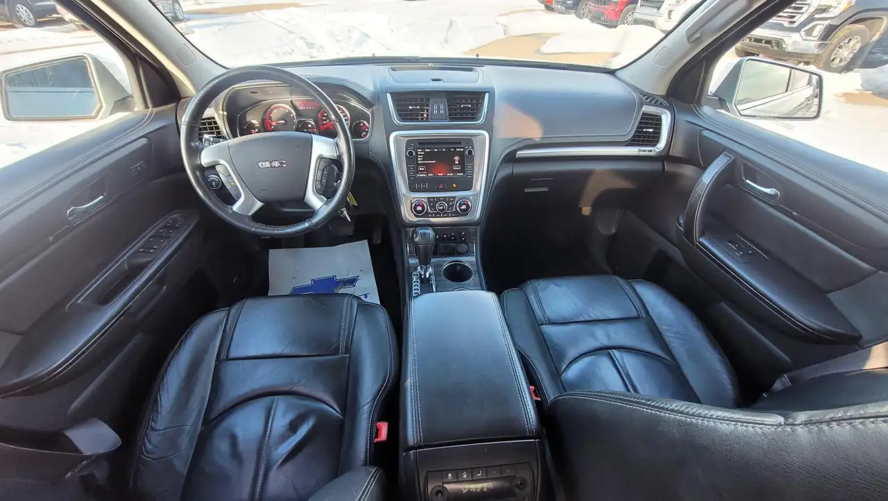 GMC Acadia снимка GMC Acadia