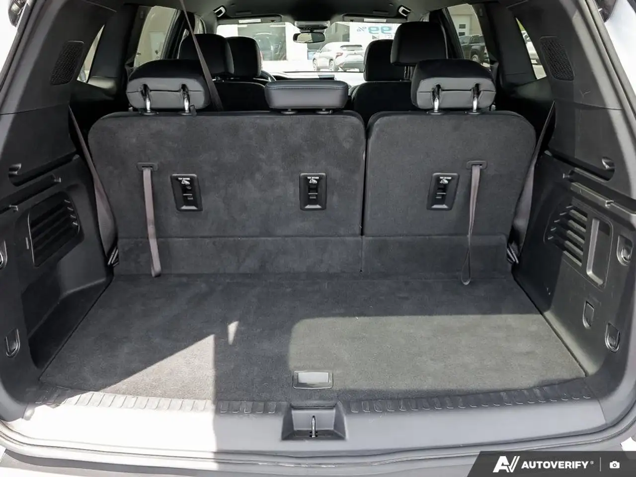 GMC Acadia снимка GMC Acadia