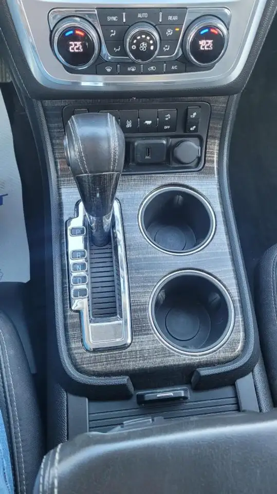 GMC Acadia снимка GMC Acadia