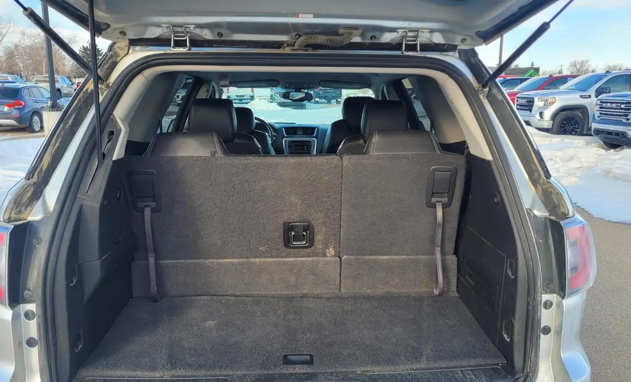GMC Acadia снимка GMC Acadia