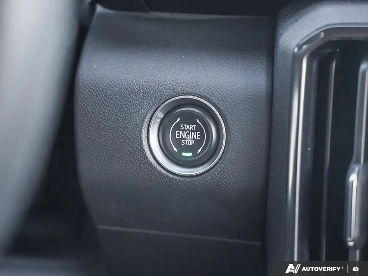 GMC Acadia снимка GMC Acadia