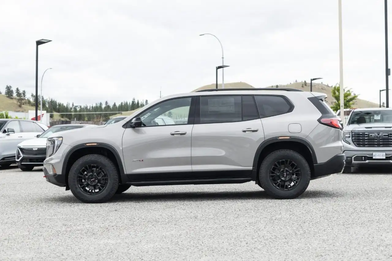 GMC Acadia снимка GMC Acadia