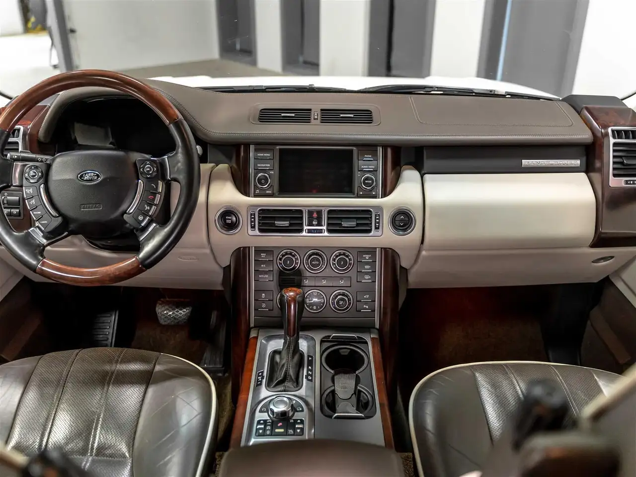 Land Rover Range Rover снимка Land Rover Range Rover