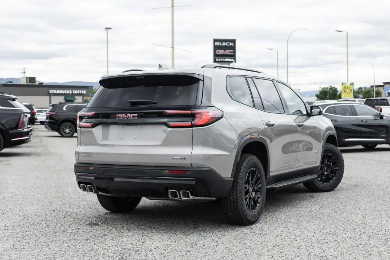 GMC Acadia снимка GMC Acadia