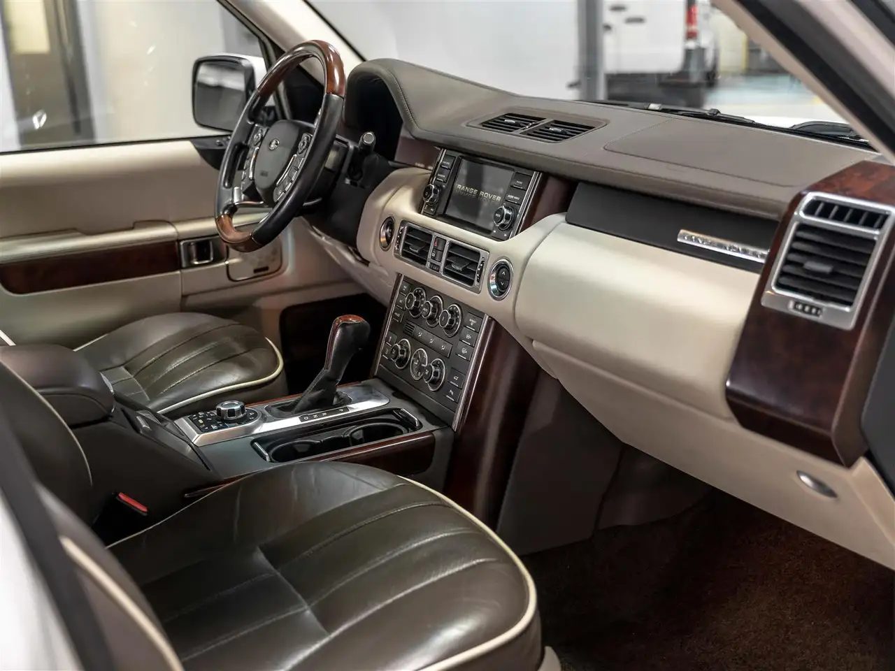 Land Rover Range Rover снимка Land Rover Range Rover
