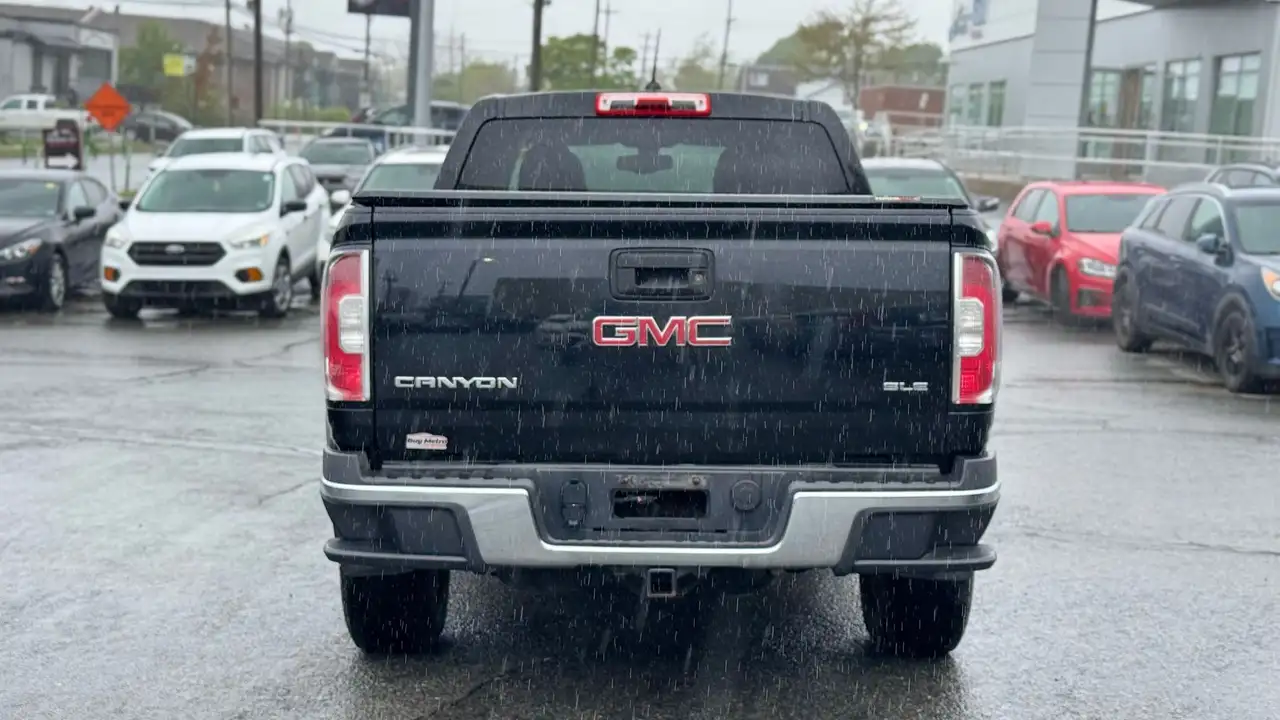 GMC Canyon photo GMC Canyon