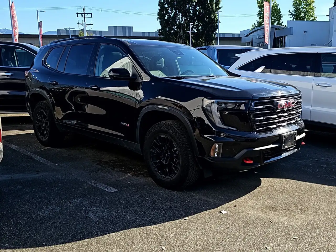 GMC Acadia снимка GMC Acadia