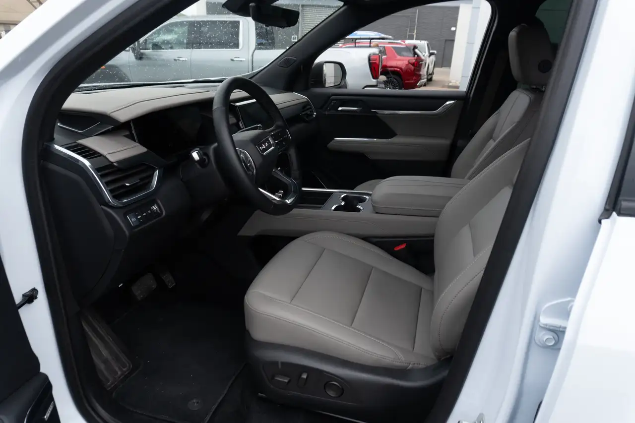 GMC Acadia photo GMC Acadia