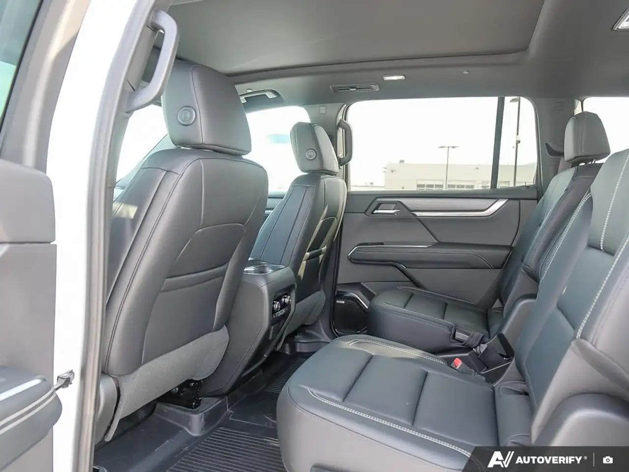 GMC Acadia снимка GMC Acadia