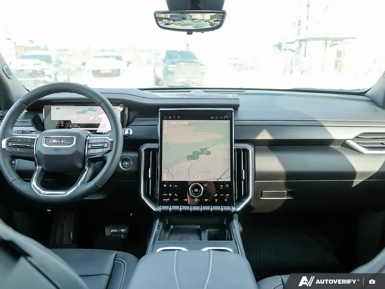 GMC Acadia снимка GMC Acadia