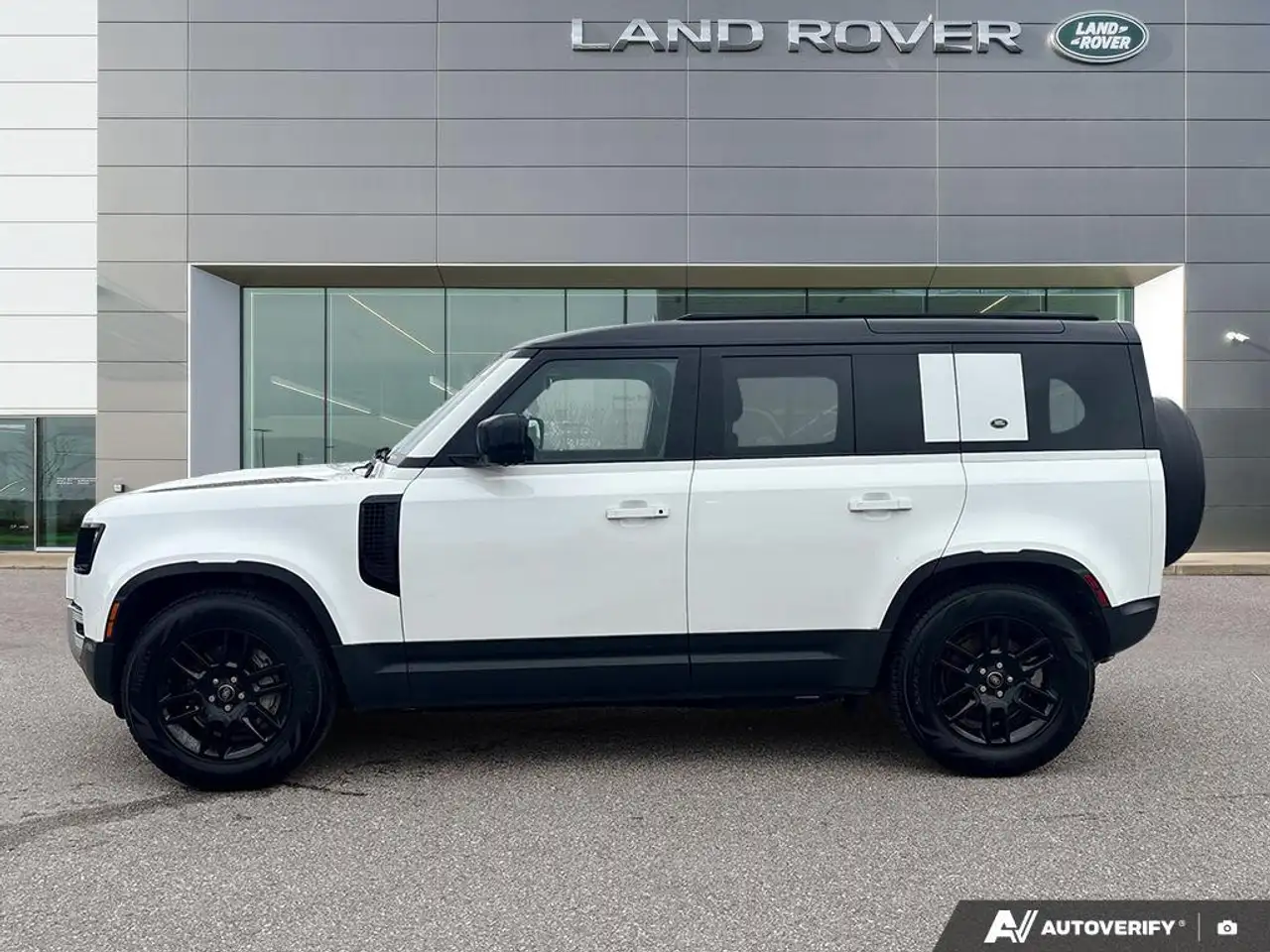 Land Rover Defender снимка Land Rover Defender