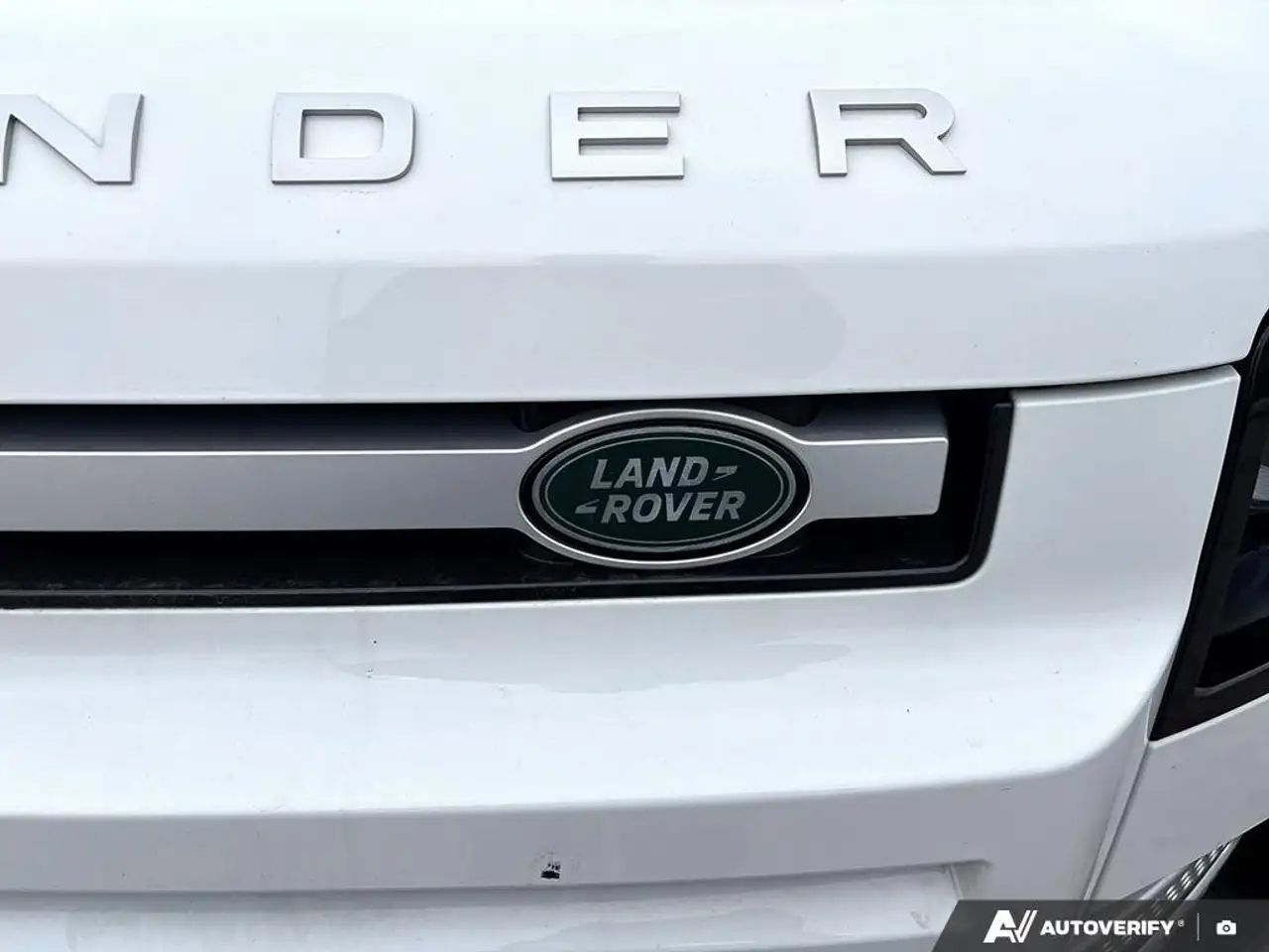 Land Rover Defender снимка Land Rover Defender