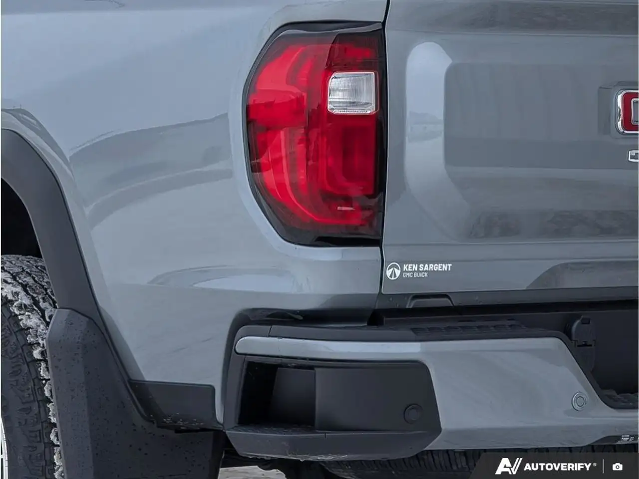 GMC Canyon photo GMC Canyon