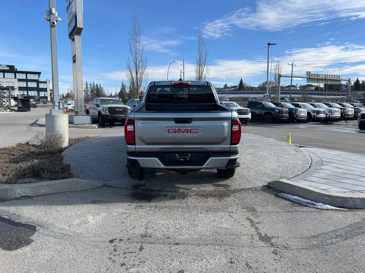 GMC Canyon photo GMC Canyon
