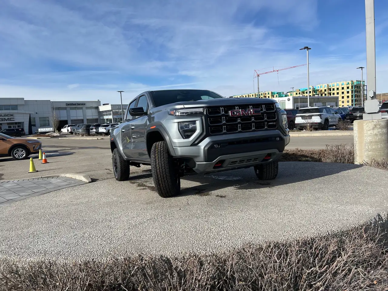 GMC Canyon photo GMC Canyon