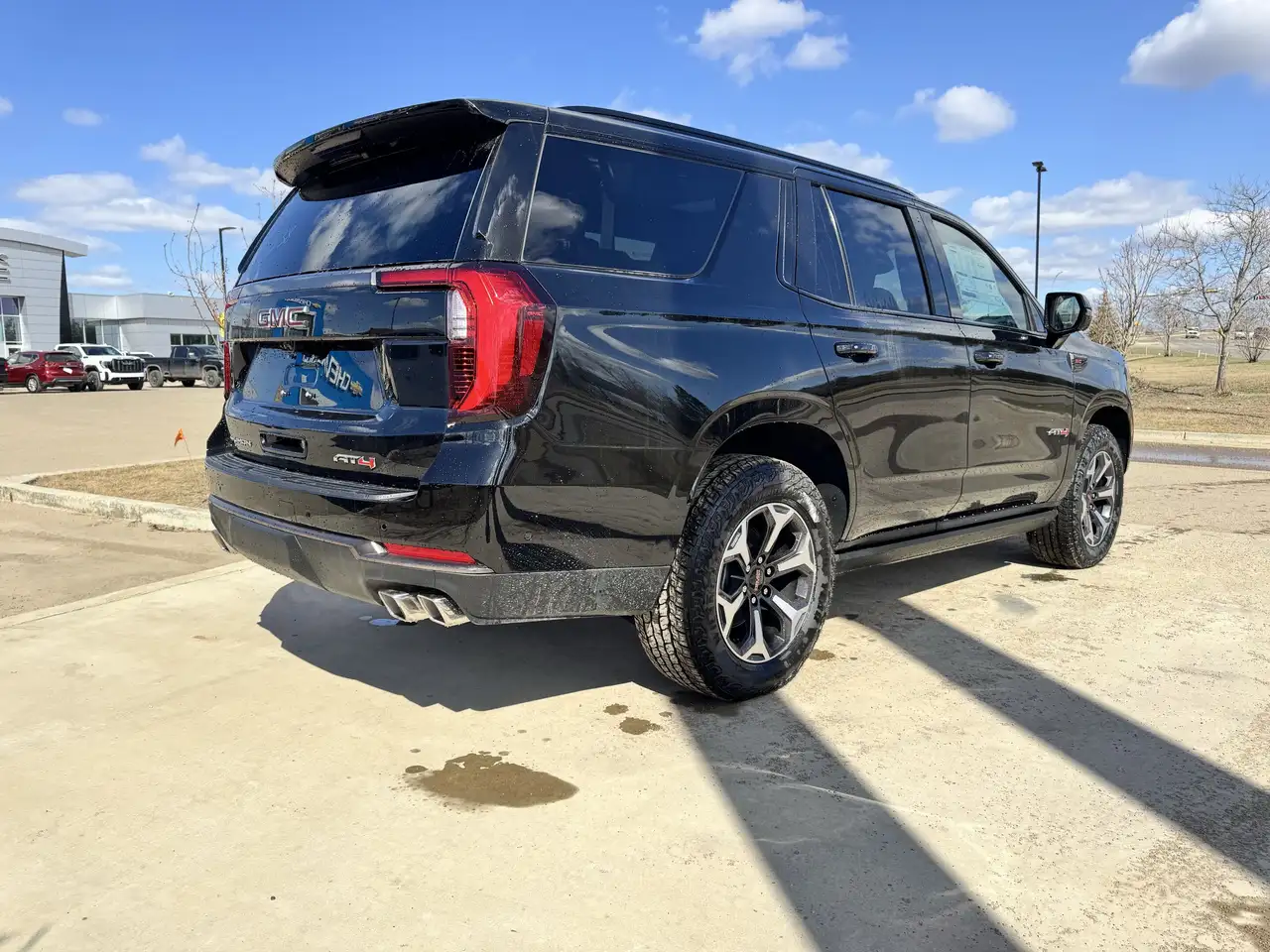 GMC Yukon снимка GMC Yukon