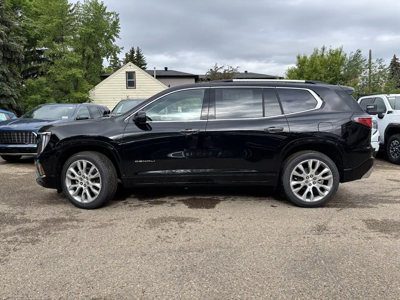 GMC Acadia photo GMC Acadia