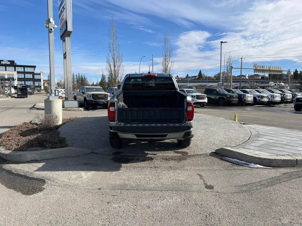 GMC Canyon photo GMC Canyon