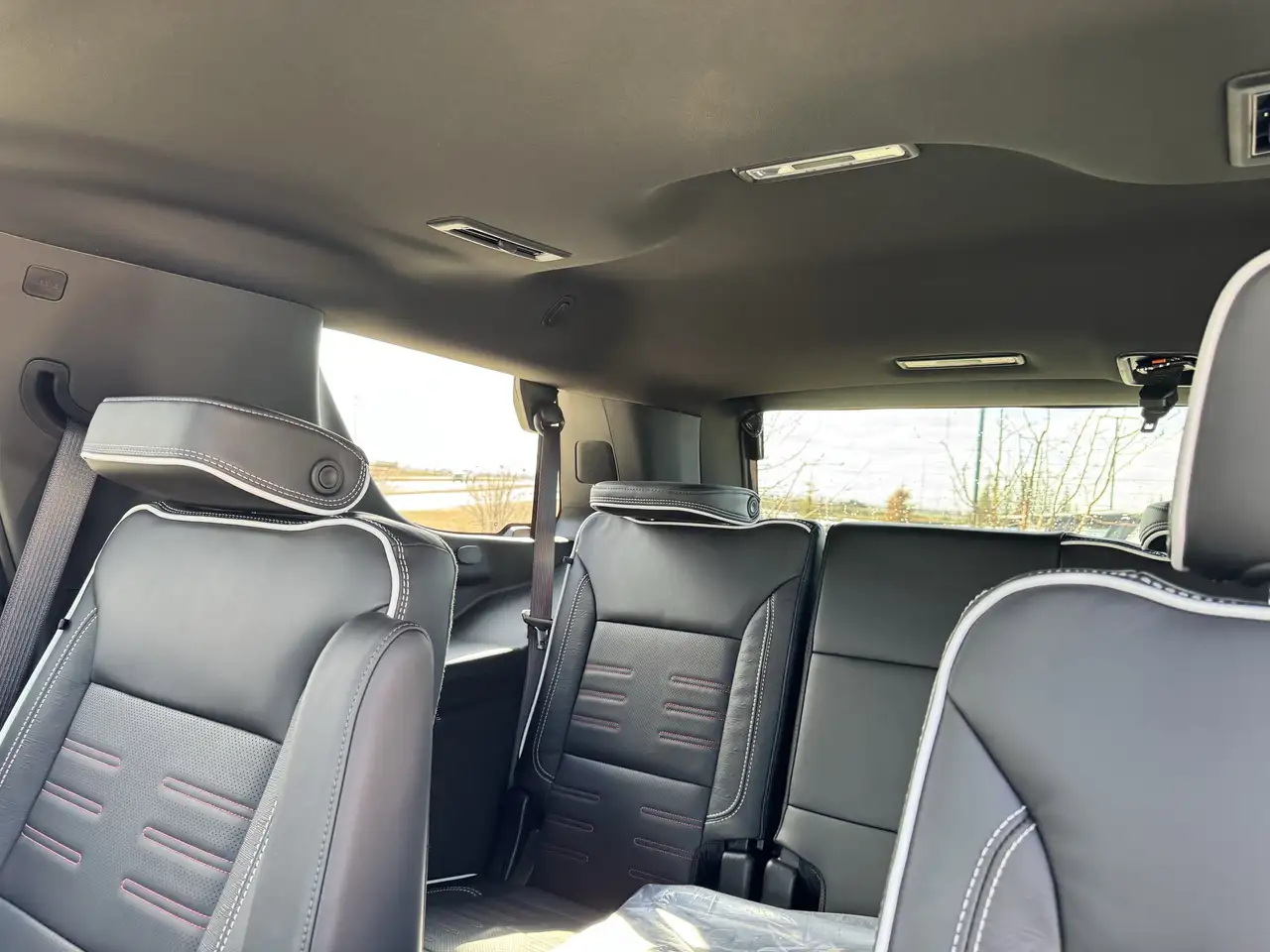 GMC Yukon снимка GMC Yukon