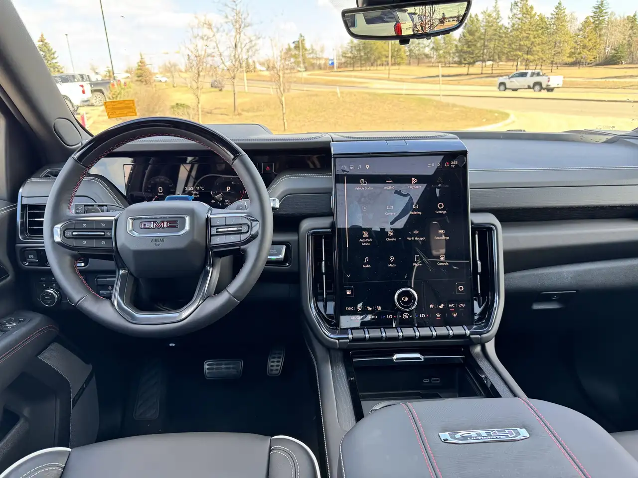 GMC Yukon снимка GMC Yukon
