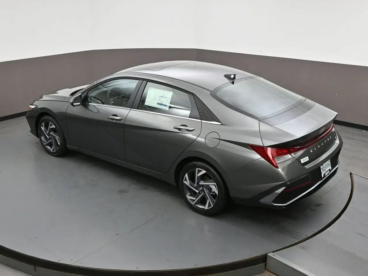 Hyundai ELANTRA fotografie Hyundai ELANTRA