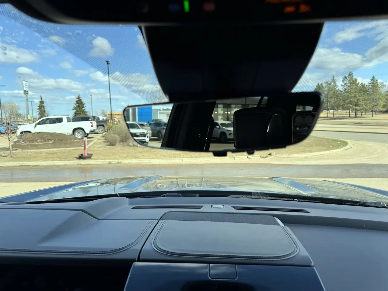 GMC Yukon снимка GMC Yukon