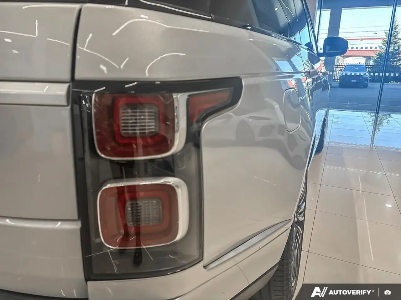 Land Rover Range Rover photo Land Rover Range Rover