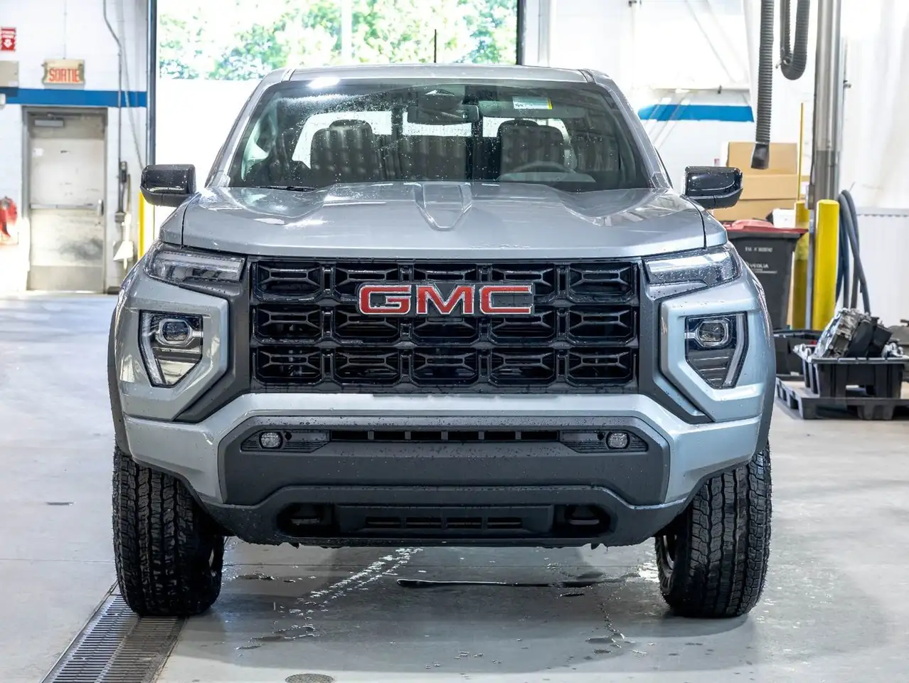 GMC Canyon снимка GMC Canyon