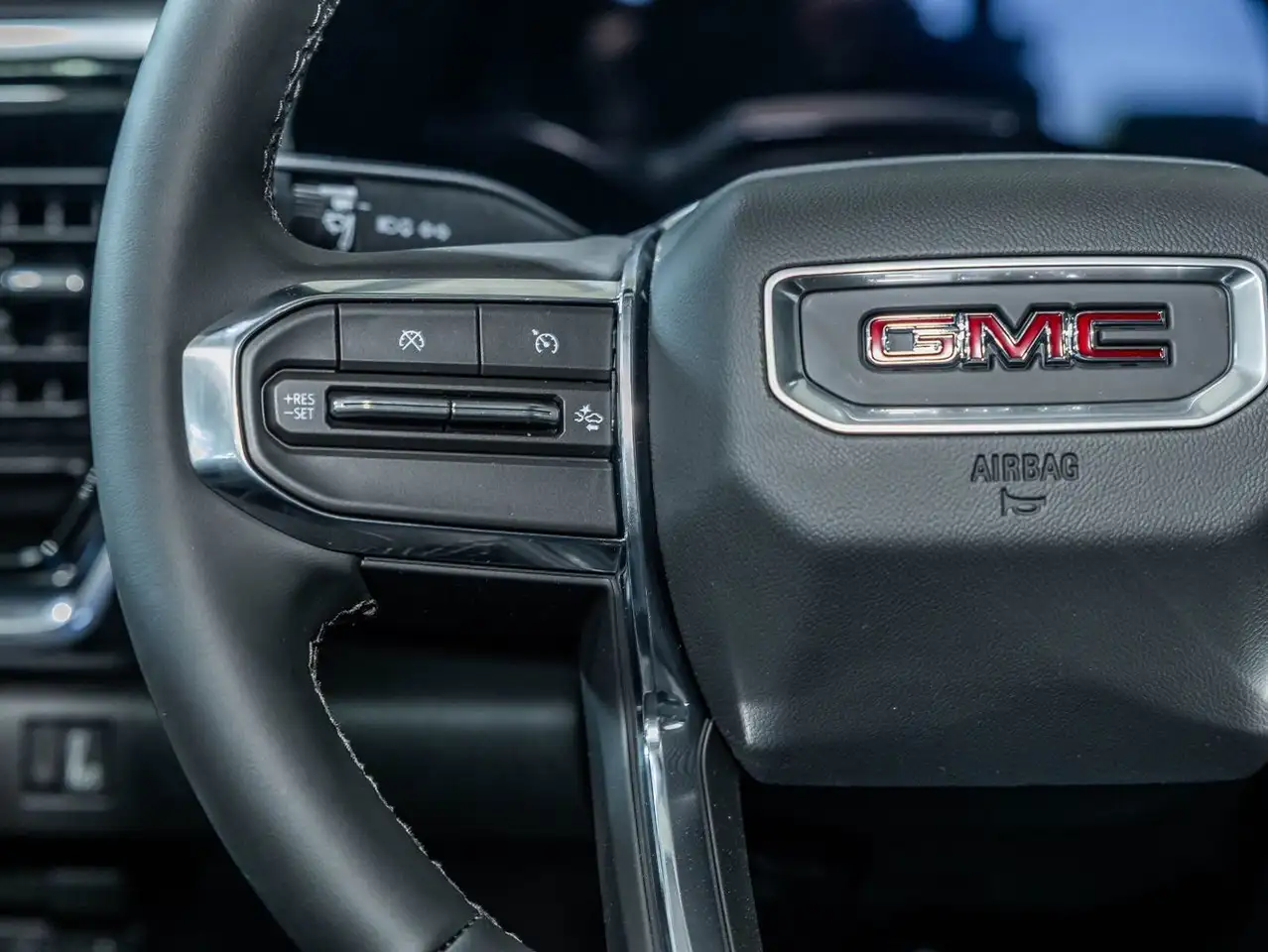 GMC Canyon снимка GMC Canyon