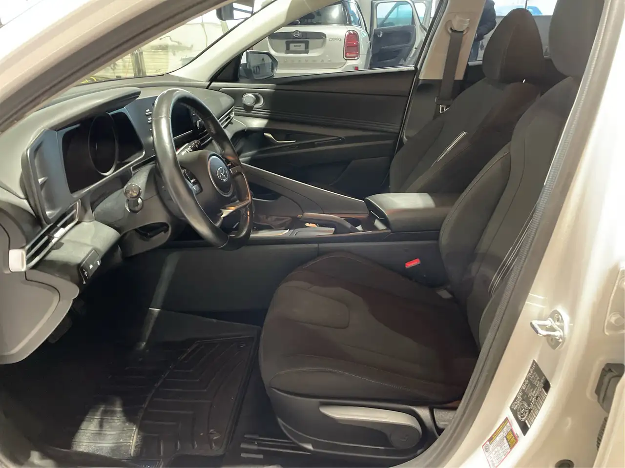 Hyundai ELANTRA снимка Hyundai ELANTRA