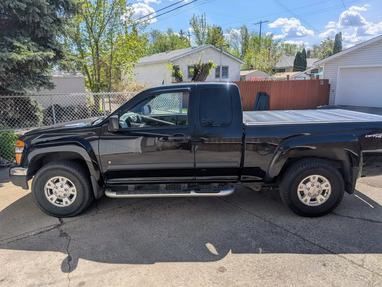 GMC Canyon photo GMC Canyon