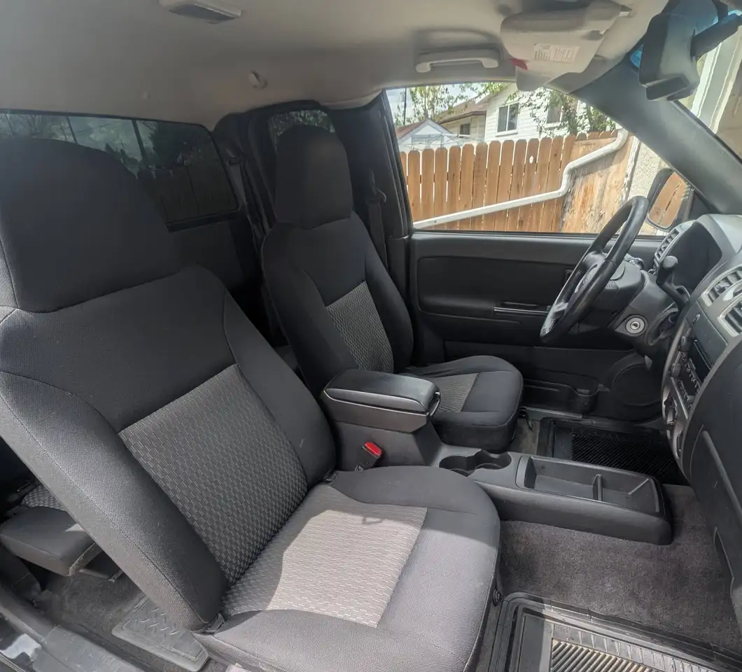 GMC Canyon photo GMC Canyon