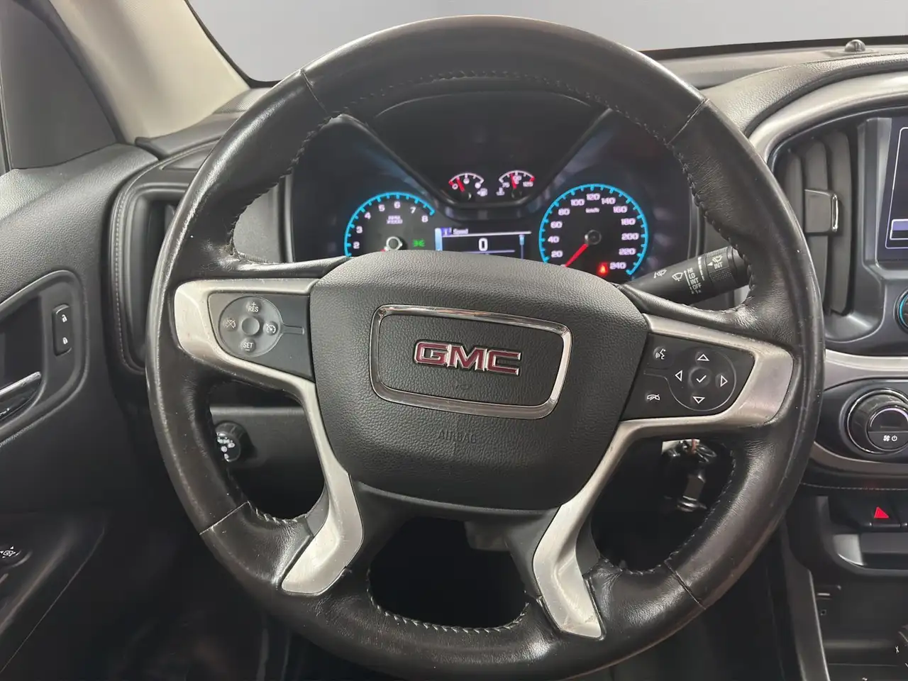 GMC Canyon fotografie GMC Canyon